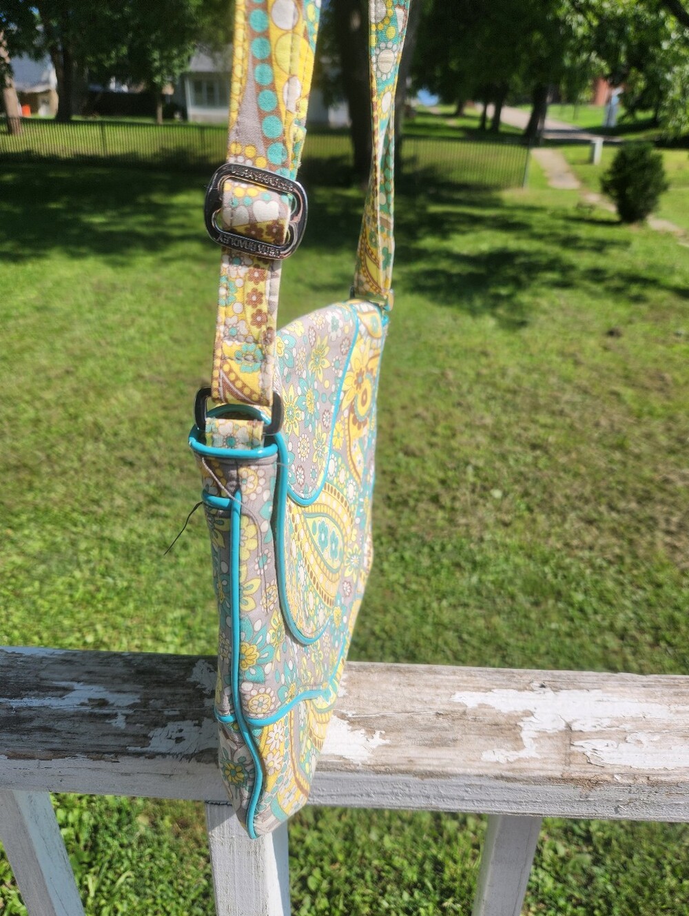Vera Bradley Lemon Parfait Crossbody Shoulder Bag EUC - Picture 8 of 9